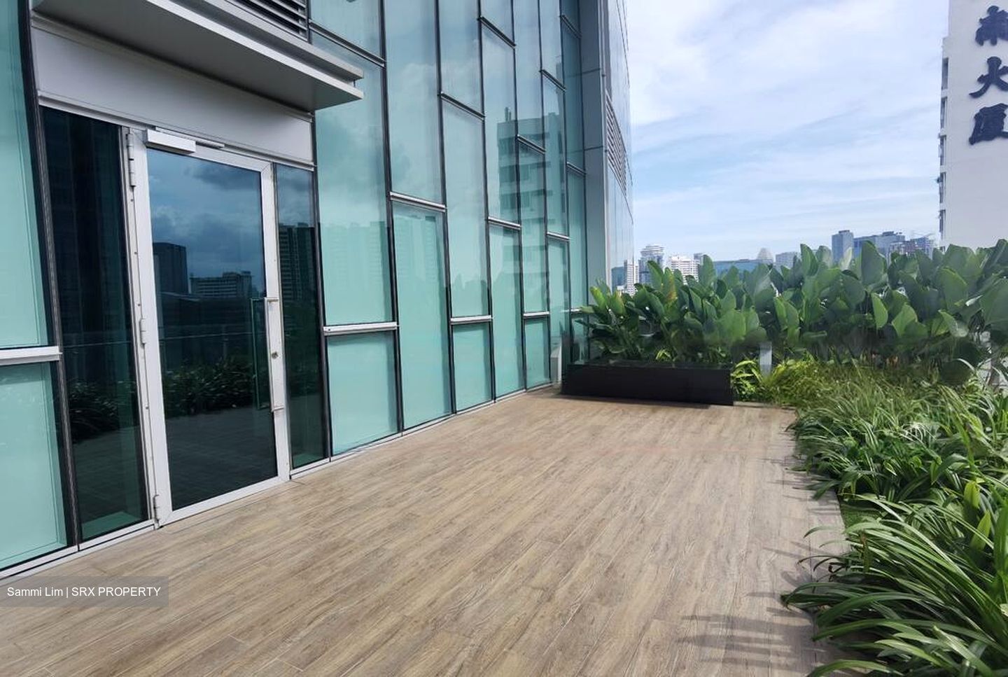 Arc 380 (D8), Office #460822011